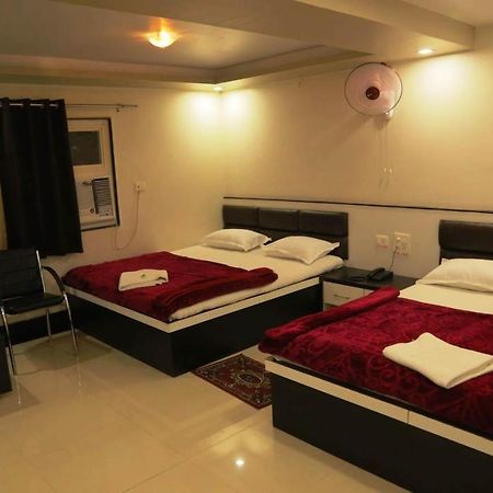 Venus Hotel 5 Minute Walking Distance From Dargah Ατζμέρ Εξωτερικό φωτογραφία